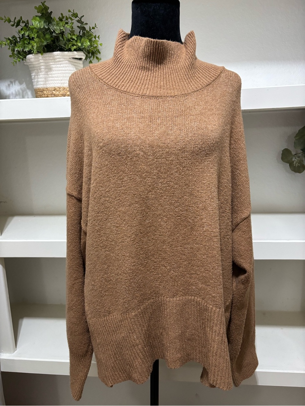 a new day Relaxed Turtleneck Sweater in Camel Brown